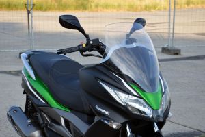 Kawasaki J300