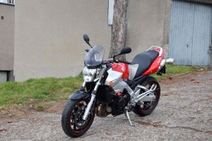 Suzuki GSR600