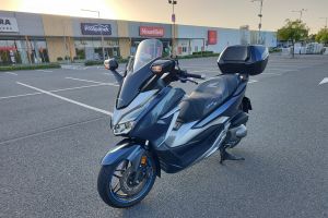 Honda Forza 300