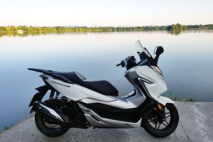 Honda Forza 300