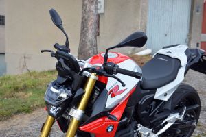 BMW  F900R